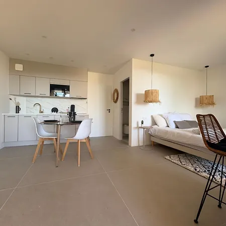 Loka-ecrin Contemporain Adult Only Apartment *